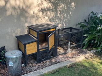 Wooden Chicken Coop with Run
