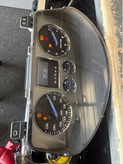 08-11 Cadillac Escalade Speedometer Instrument Cluster with warranty