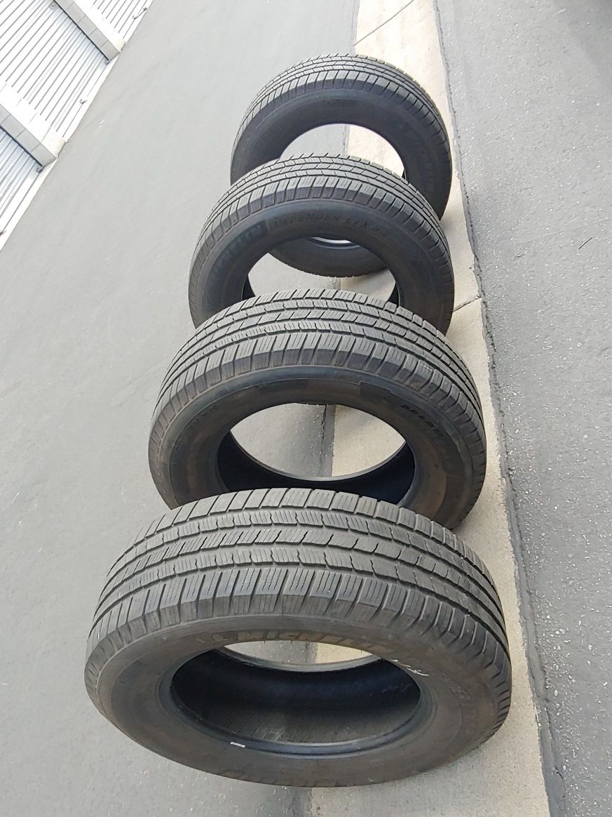 Michelin Defender LTX Tires 255-65-R18