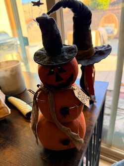 Honey & Me Halloween Stacked Pumpkin Figurine with Witch Hat