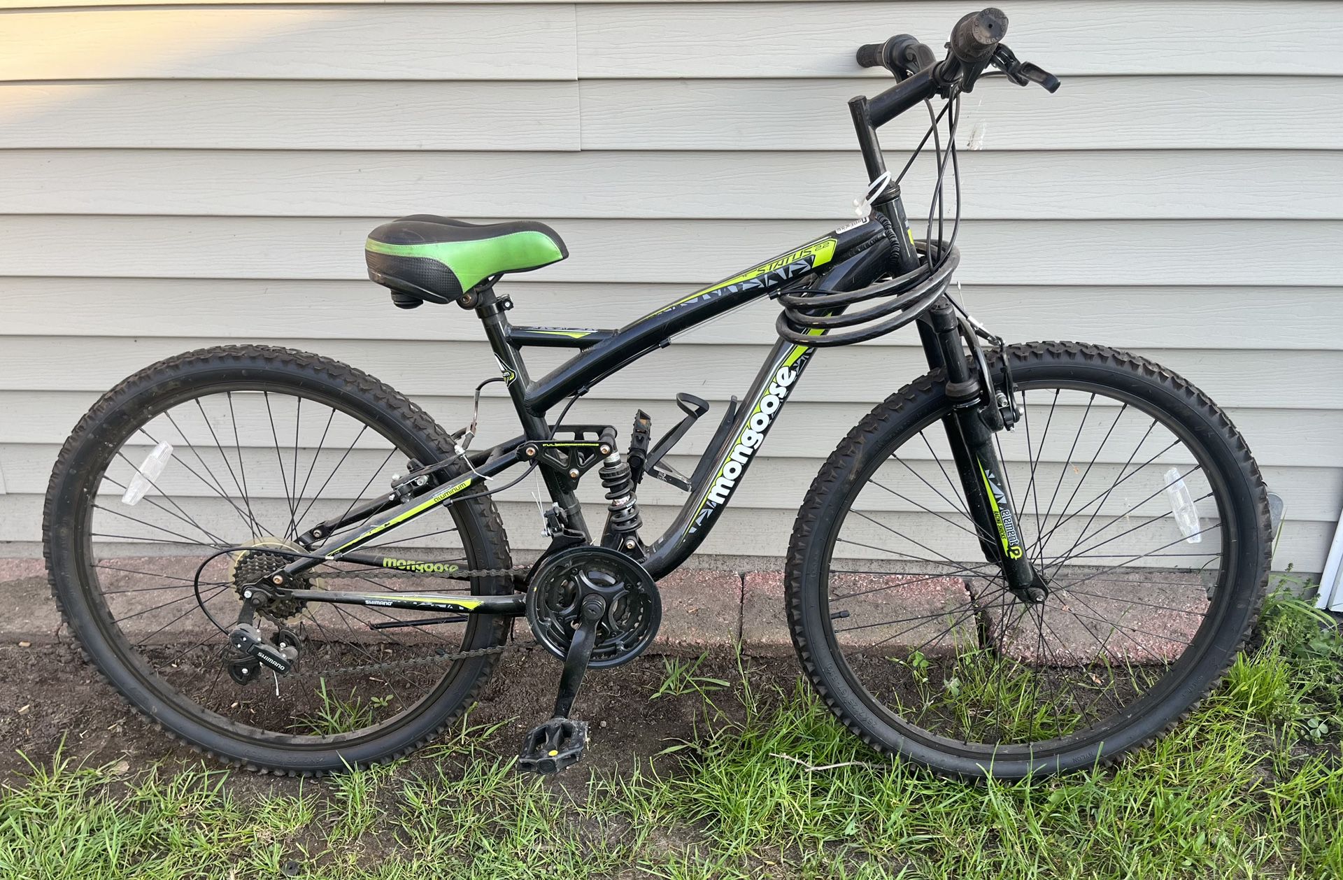 Mongoose 26” Status 2.2 Aluminum Mountain Bike 