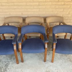 Selling 6 Office Chairs Still In Good Condition $15 Each or all $60