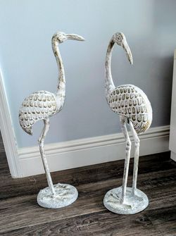 2 metal birds, decorative birds