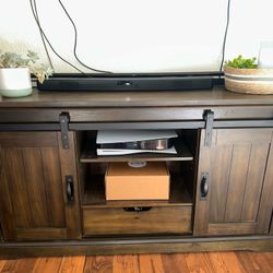 Entertainment Center/TV stand 