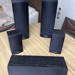 Onkyo Five Speaker Surround Sound - Like New 