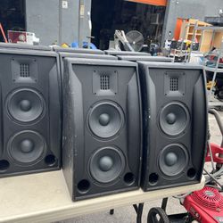 Christie Vive Audio Lot of 8 wall mount speakers