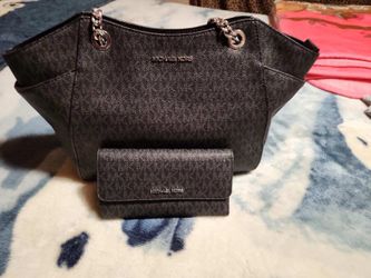Michael Kors Purse And Wallet