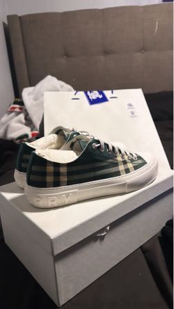 Burberry shoes Size 11 Men GOOD Condition