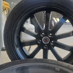VENDO LLANTAS EN BUENAS CONDICIONES