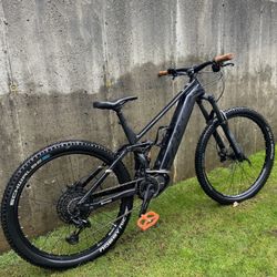 2023 Husqvarna MCLE E-Mountain Bike