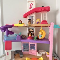 Small Girls Doll House