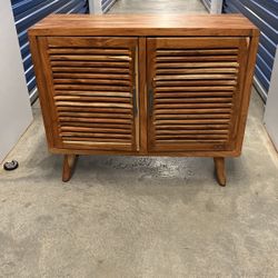 Great cabinet - Mid Century Style