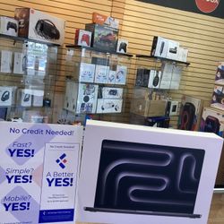 16inch MacBook Pro M3 / 18gb Ram / 512gb SSD ( Open Box New)