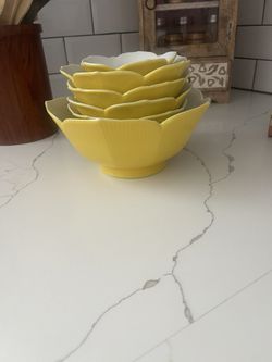 Vintage Yellow Flower Plates 