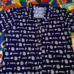 SAN DIEGO PADRES SHIRT SIZE MEDIUM ADULT