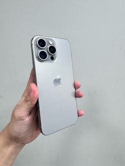 iPhone 15 Pro Max 256GB Unlocked