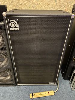 Ampeg Classic Bass Speaker Cabinet