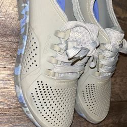 Crocs Sneakers