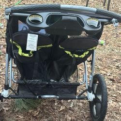 Stroller For Two Babies (No longer Need) Very Perfect Shape