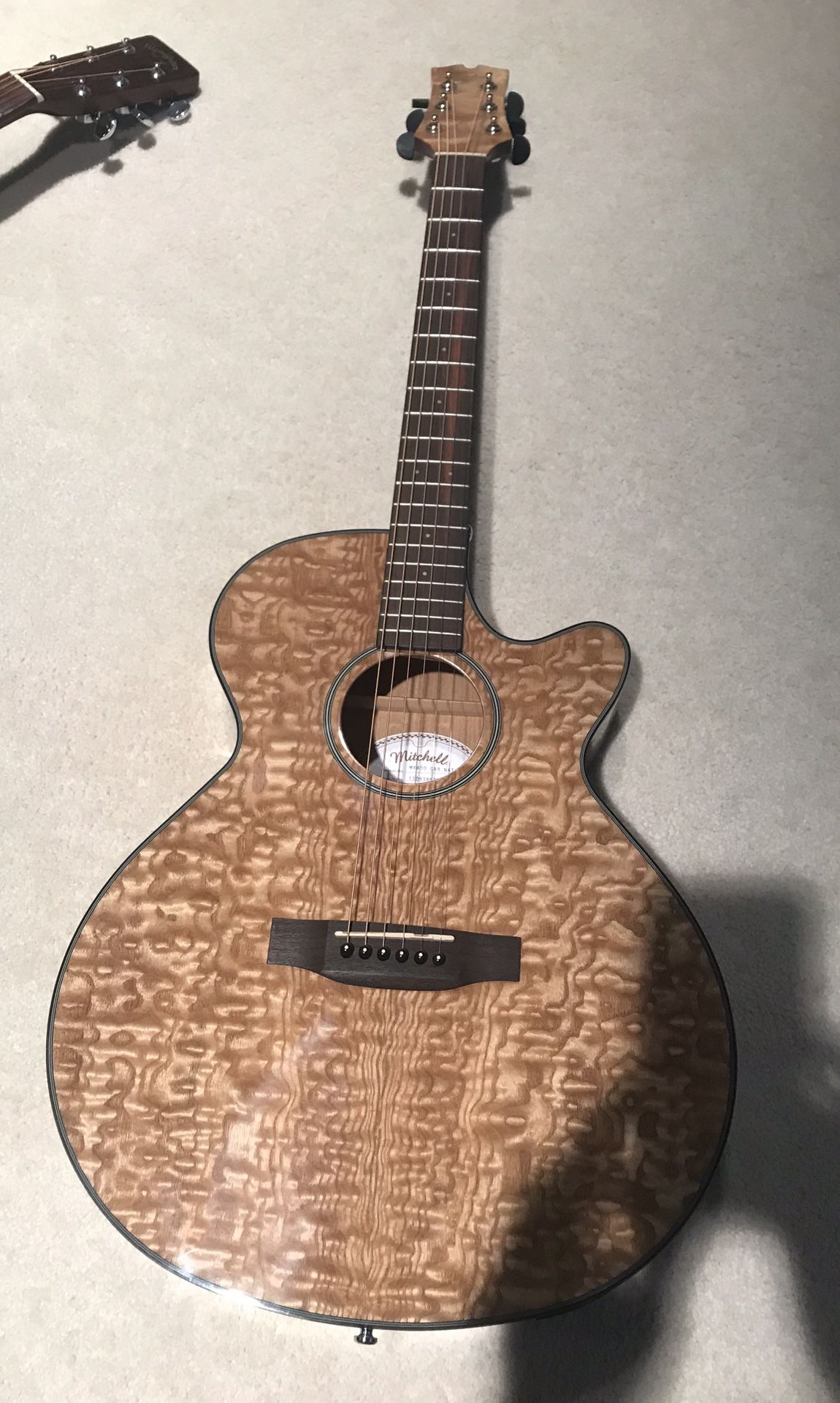 Mitchell Guitar - MX400 QAB NAT with acoustic pickup