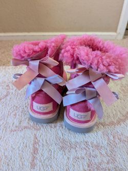 Toddler UGG Boots - Size: 8
