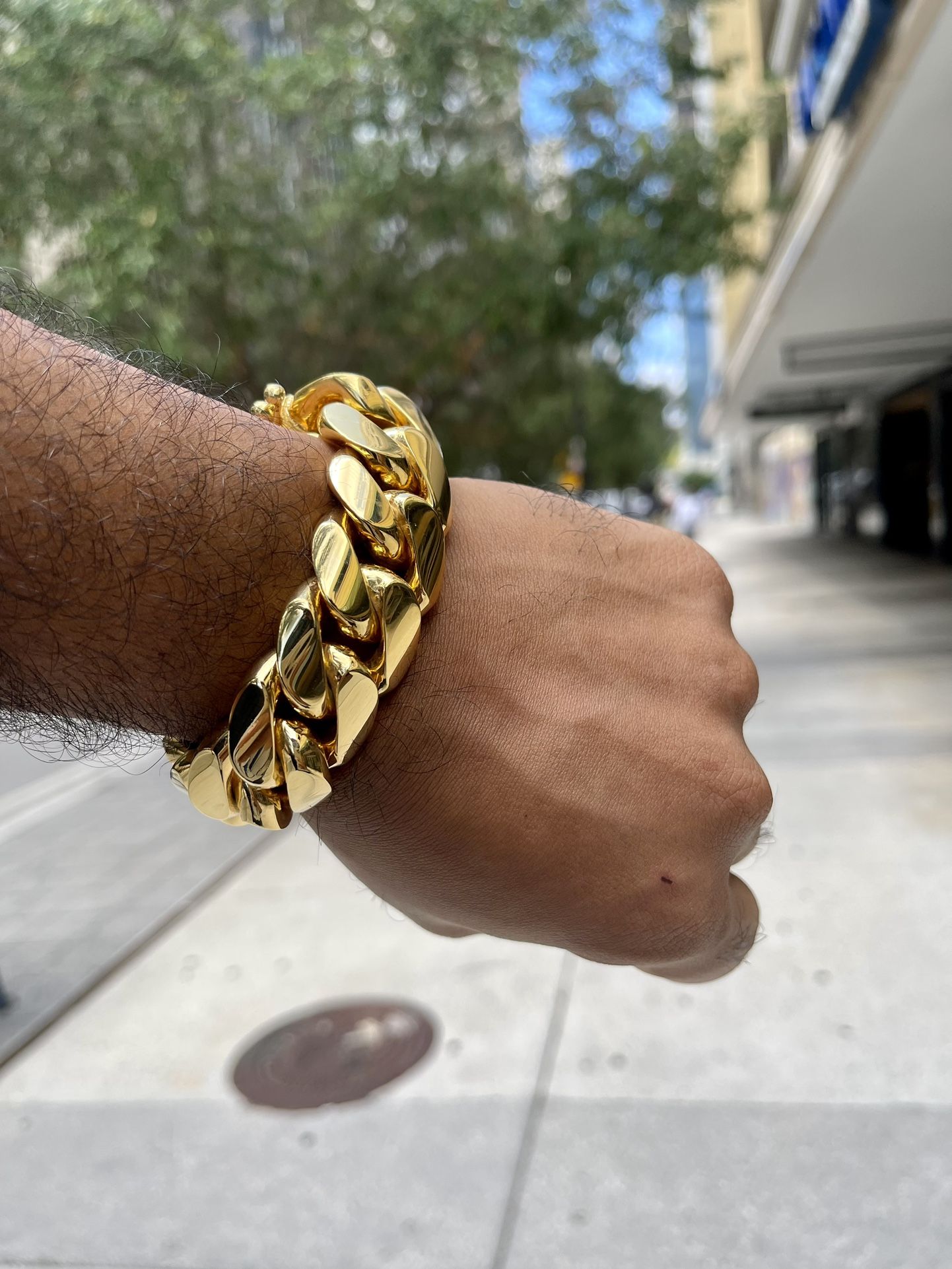 Louis Vuitton Charm Bracelet for Sale in Hialeah, FL - OfferUp