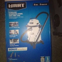 Hart wet/Dry Vac With car Cleaning Kit!!!