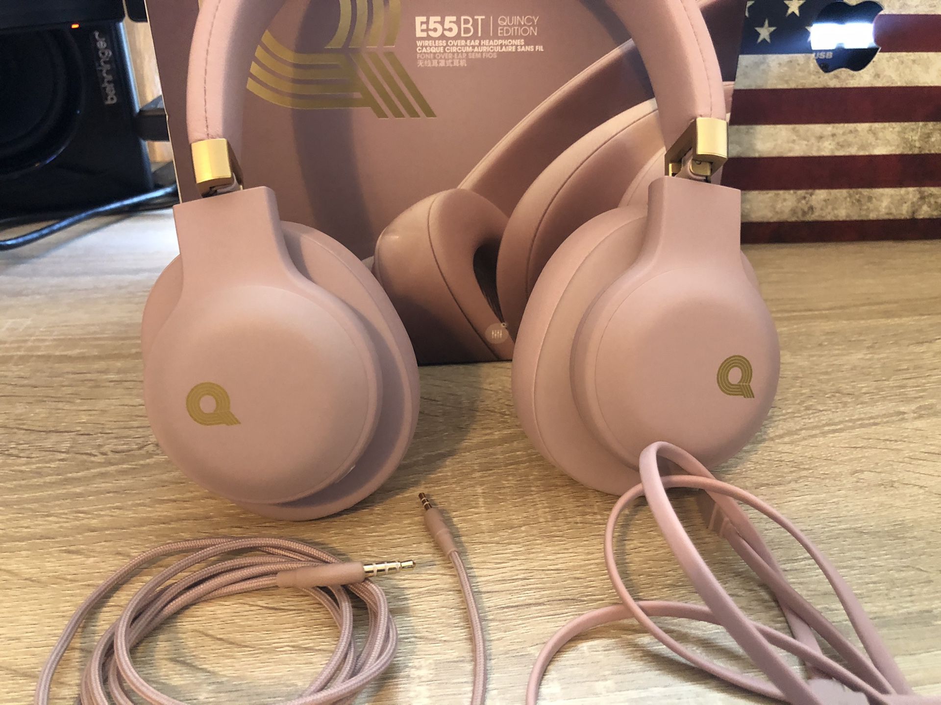 JBL E55BT Quincy Edition Wireless Over-Ear Headphones with One-Button Remote and Mic (Gold pink