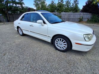 2005 Hyundai xg350l sedan only 64k original miles