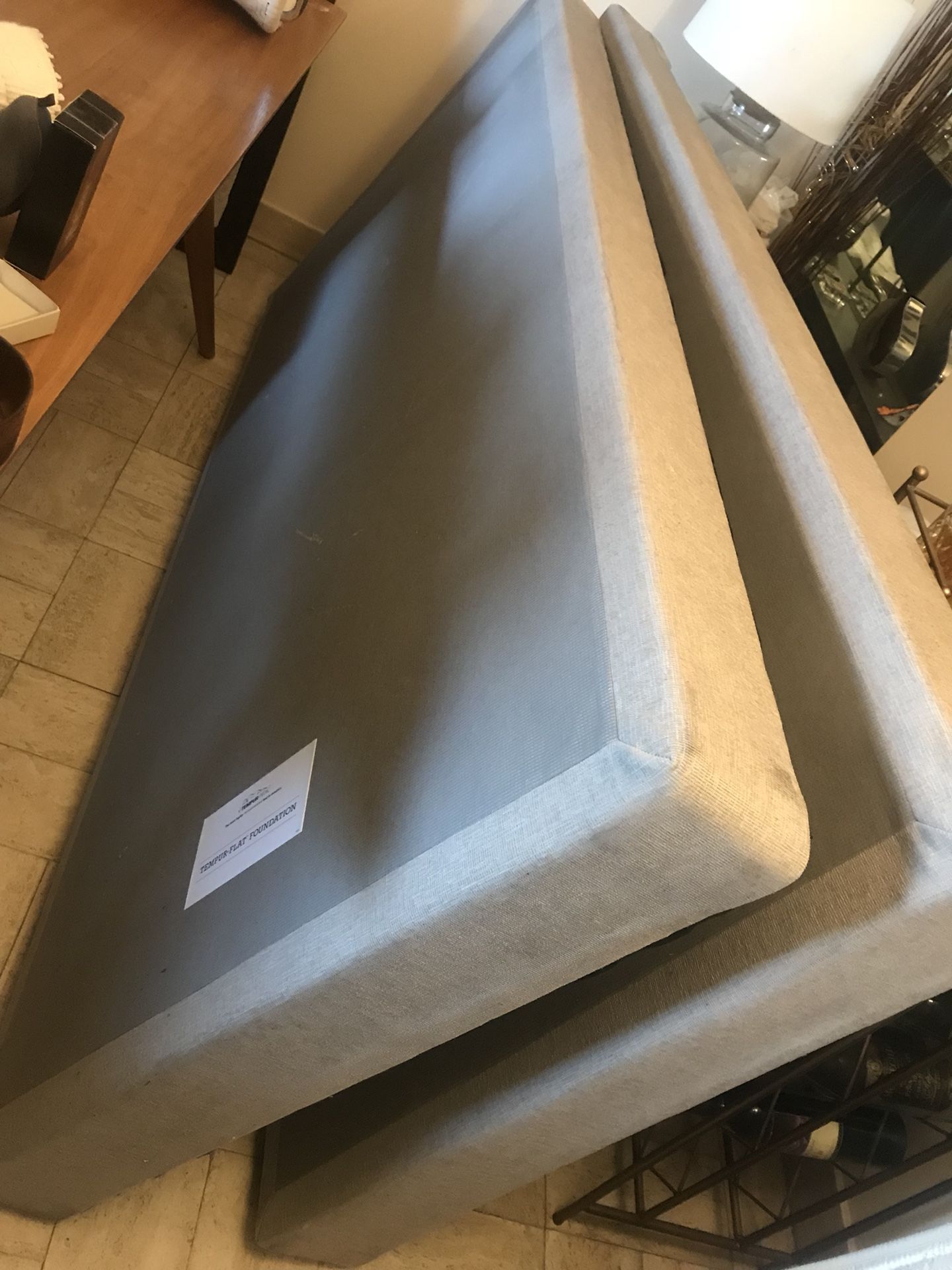 King size “Tempurpedic” brand box spring in excellent condition for $125. Delivery is included in the price