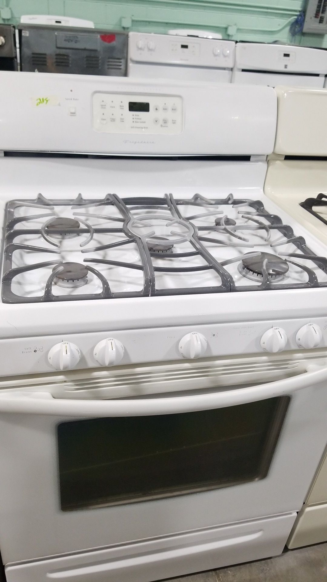 Frigidaire 5burners natural gas Stove 30inches
