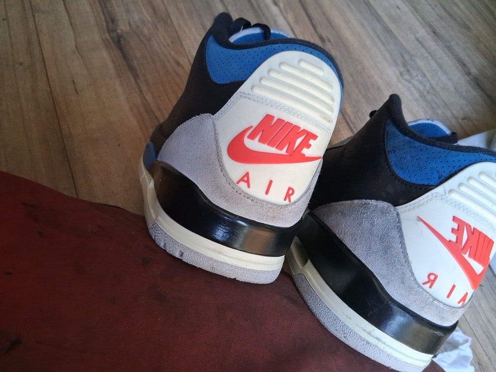Jordan 3's