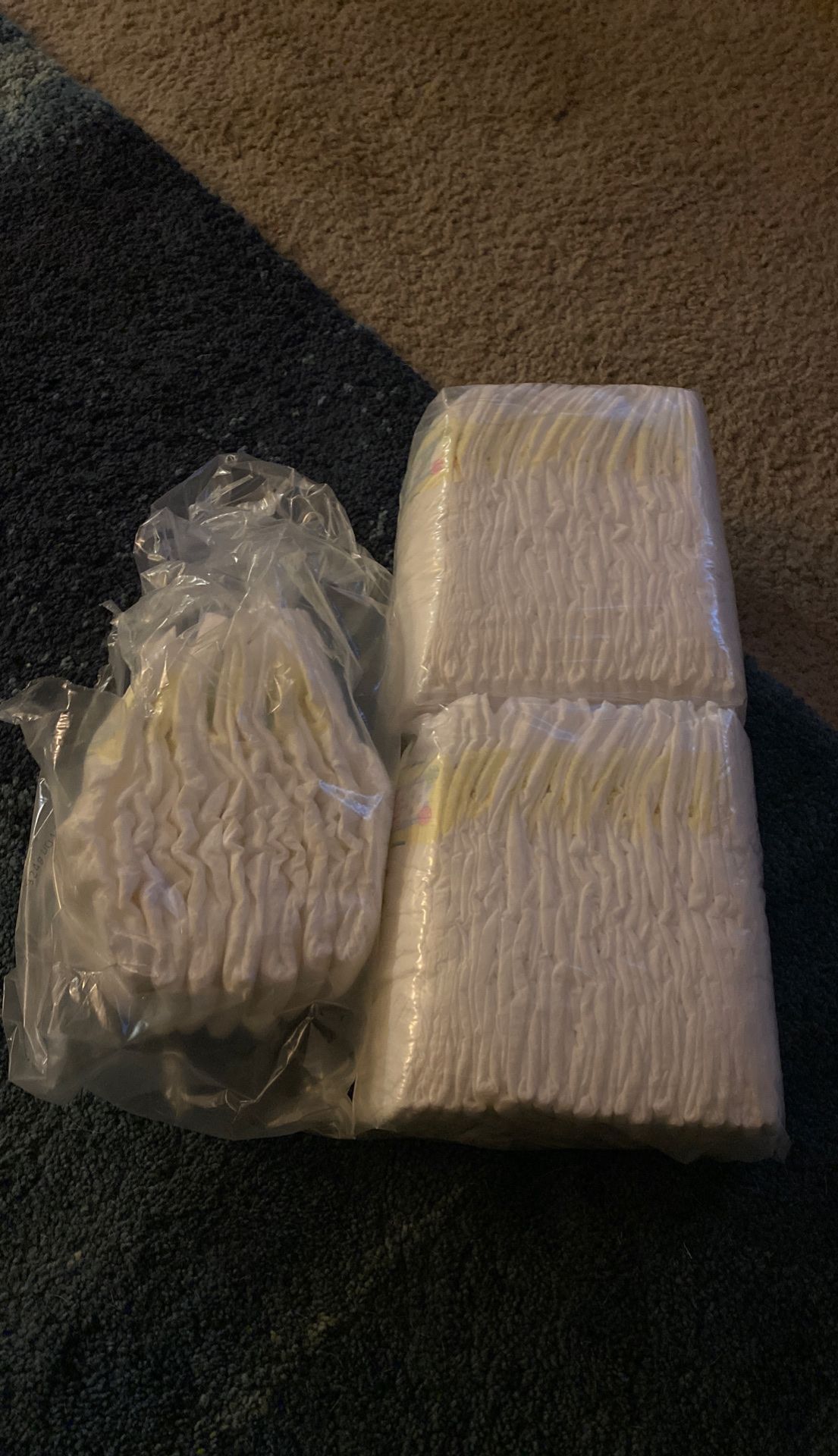 48 Pampers (Size 2, 12-18 LBS)