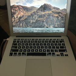 MacBook Air 13”, Mid 2012 - NO CHARGER