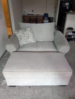 Light Gray Loveseat + Ottoman  (San Antonio)