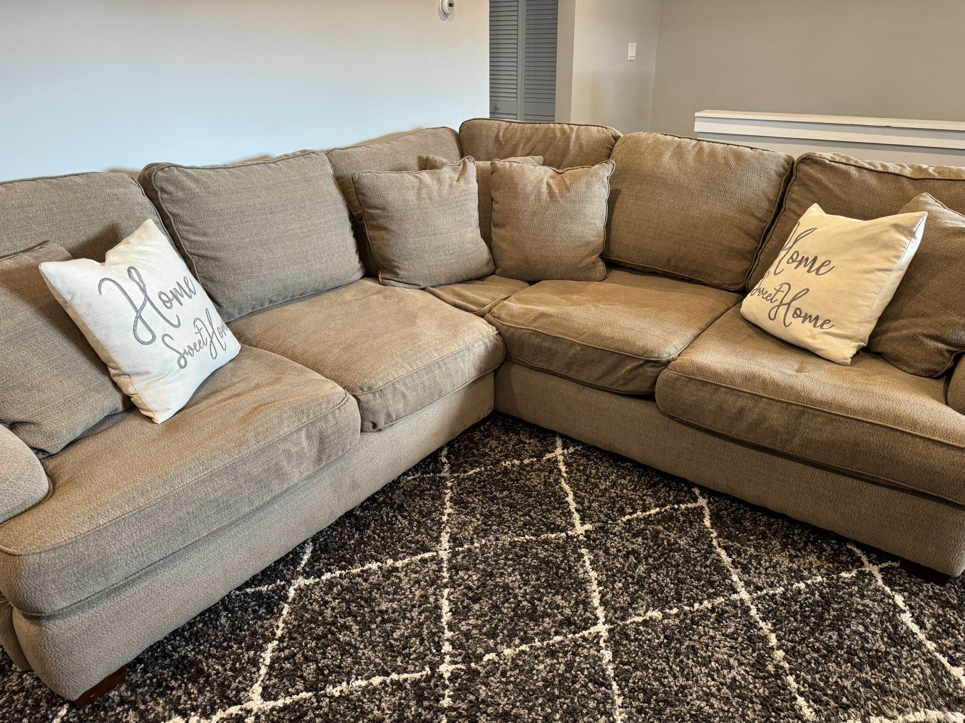 FREE - Sectional Couch - Pickup In Piscataway Before 10/3