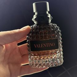 Valentino Born In Roma Coral Fantasy