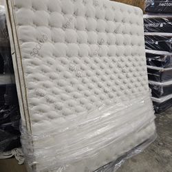 Saatva king pillowtop classic mattress
