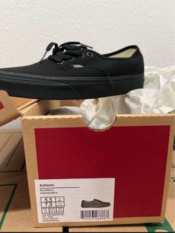 Women Black Vans - Size 7