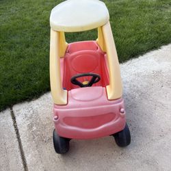 Little Tikes Cozy Coupe Ride-On Car – Classic Red & Yellow