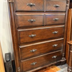 Four piece bedroom set Cherrywood finish