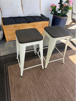 Set of 4 barstools