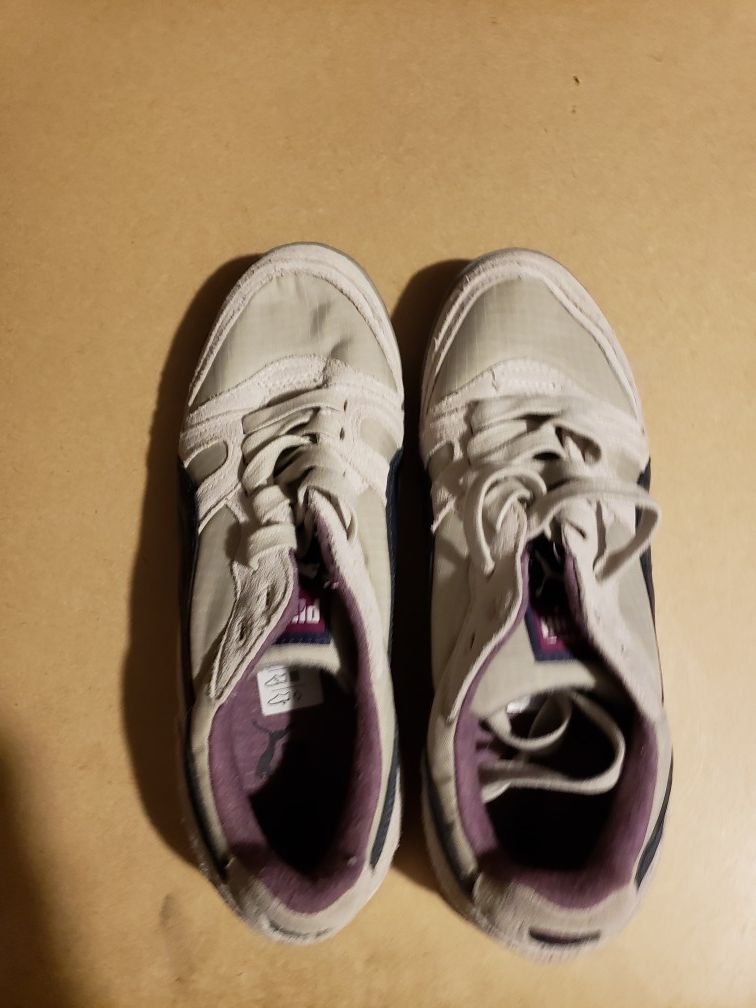 Puma tennis shoes