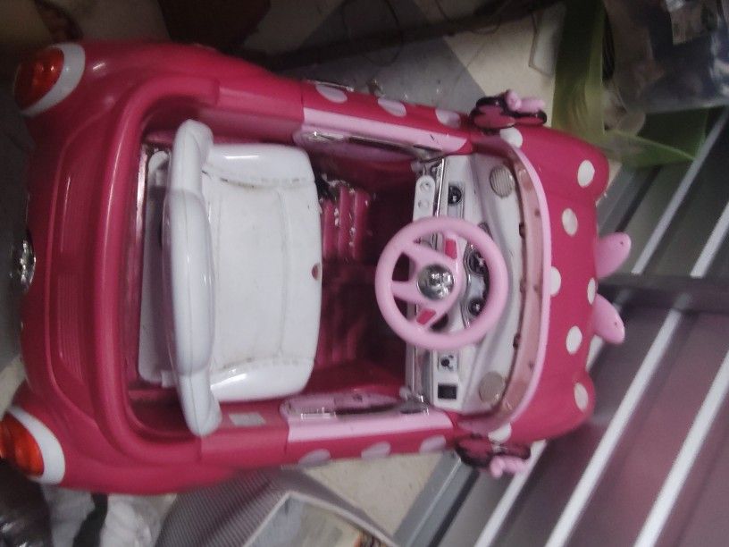 Minny Mouse Battery Operated Car