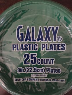 10 1/2" plastic coated plates by SOLO, 25CT, NEW SEALED $2.00
