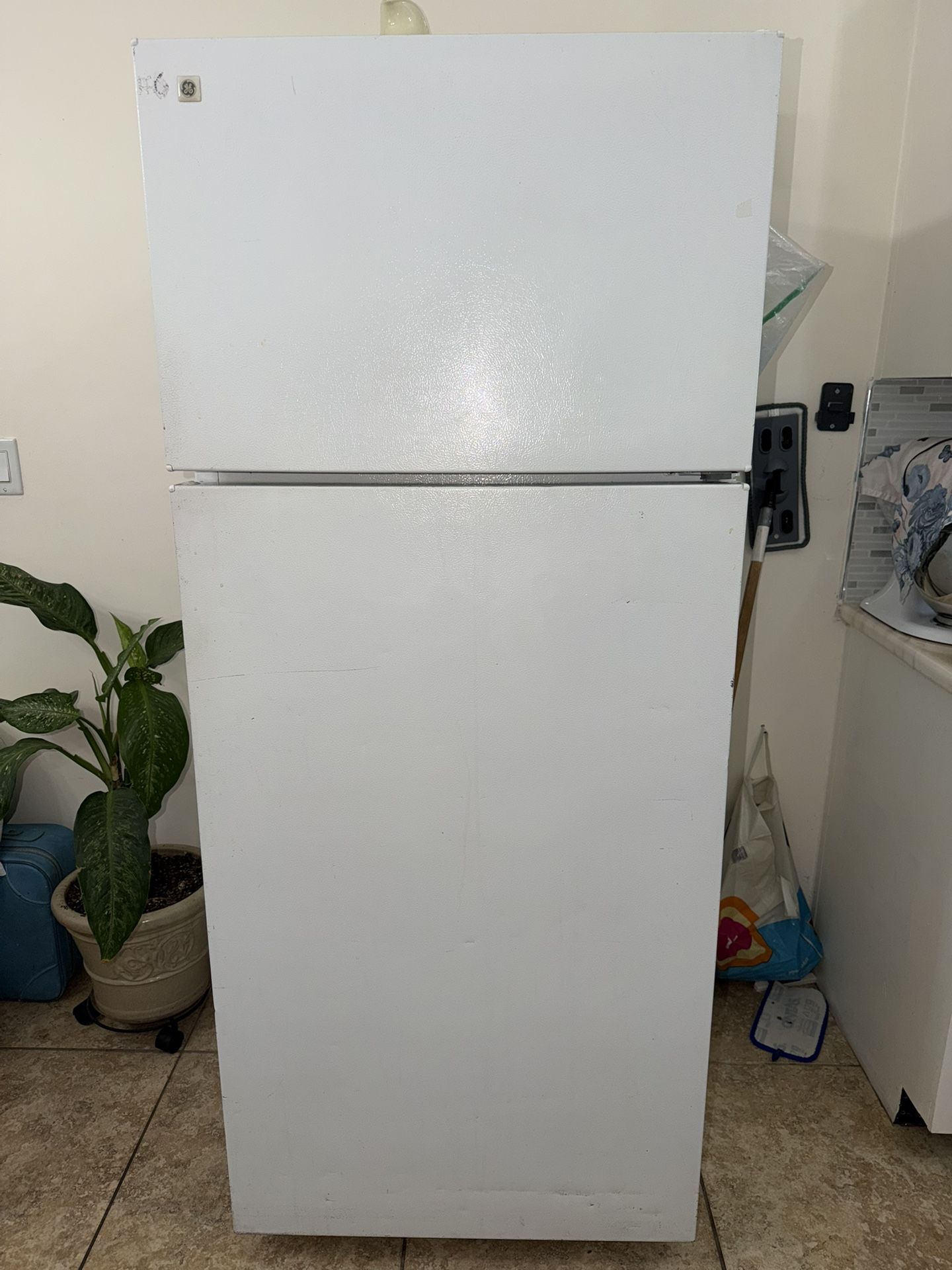 All-White Refrigerator – Used, Works