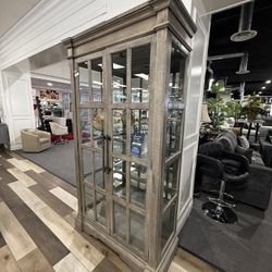 Accent Cabinet 