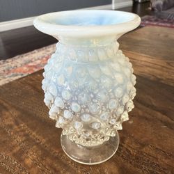 Fenton / Hobnail Mini Vase