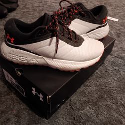 8 1/2 Under Armour Brand New In Box