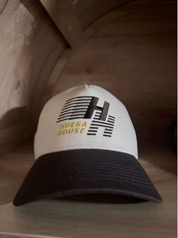 Huega house hat